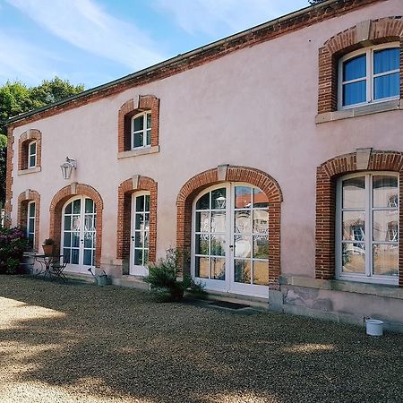 Château Mesny Gite Au Fil des Pages Vic-sur-Seille Extérieur photo