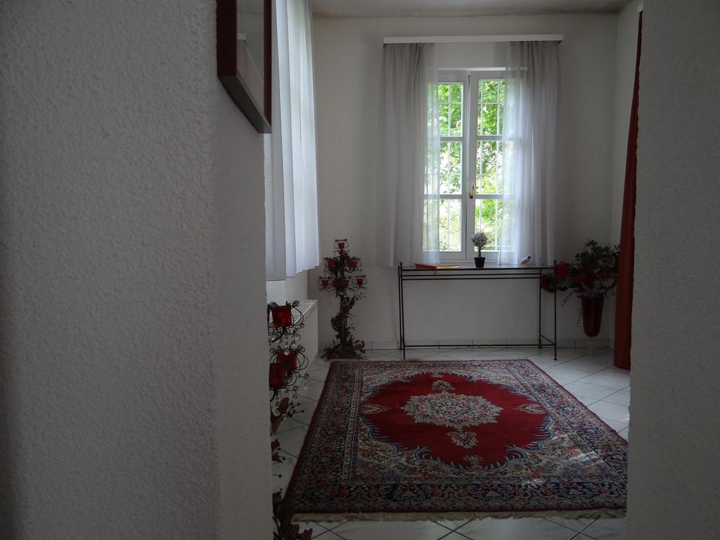 Château Mesny Gite Au Fil des Pages Vic-sur-Seille Extérieur photo